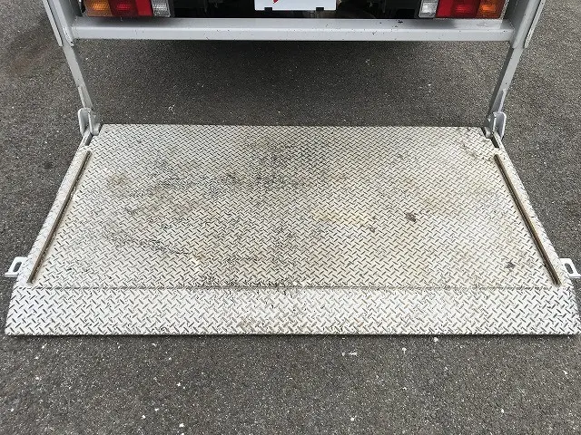 三菱 キャンター TPG-FEA50(2WD)の写真23