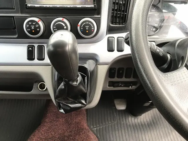 三菱 キャンター TPG-FEA50(2WD)の写真40
