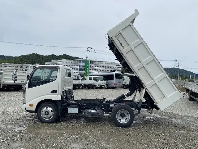 日野 デュトロ 2RG-XZU600T(2WD)の写真4