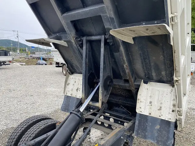 日野 デュトロ 2RG-XZU600T(2WD)の写真24