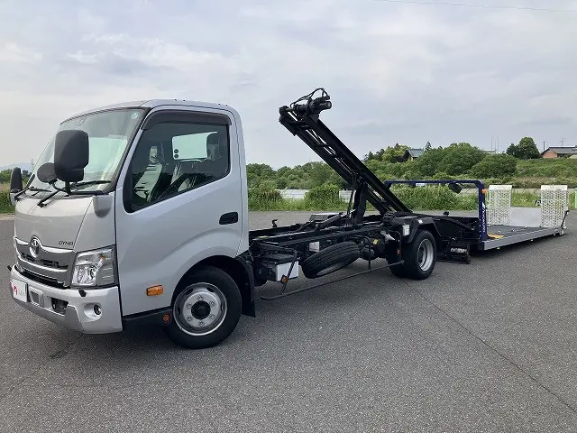 トヨタ ダイナ 2KG-XZU722(2WD)の写真1