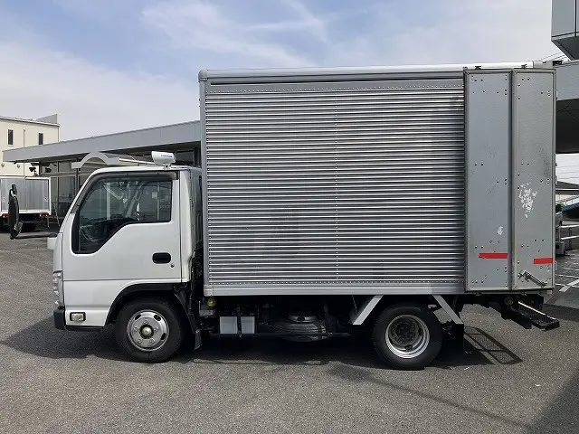 いすゞ エルフ TPG-NHR85AN(2WD)の写真11