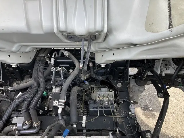 いすゞ エルフ TPG-NHR85AN(2WD)の写真20