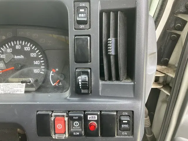 いすゞ エルフ TPG-NHR85AN(2WD)の写真30