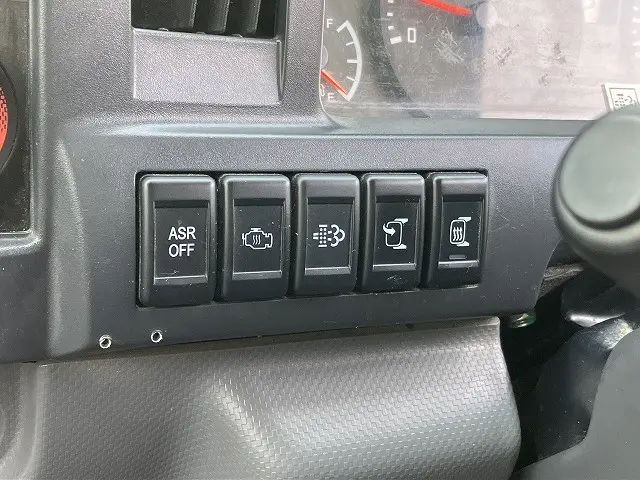 いすゞ エルフ TPG-NHR85AN(2WD)の写真31