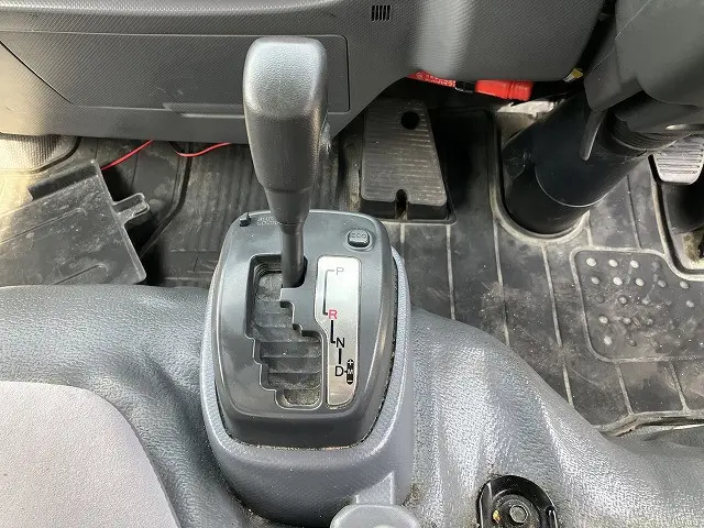 いすゞ エルフ TPG-NHR85AN(2WD)の写真33