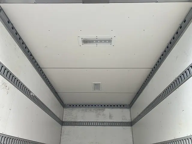 いすゞ エルフ TPG-NHR85AN(2WD)の写真40