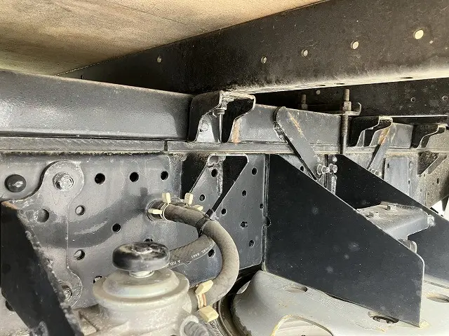 いすゞ エルフ TPG-NHR85AN(2WD)の写真45