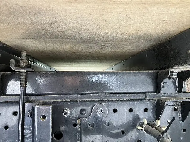 いすゞ エルフ TPG-NHR85AN(2WD)の写真46