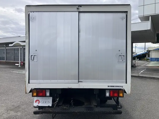 いすゞ エルフ 2RG-NMR88AN(2WD)の写真7