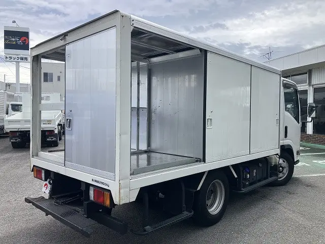 いすゞ エルフ 2RG-NMR88AN(2WD)の写真15