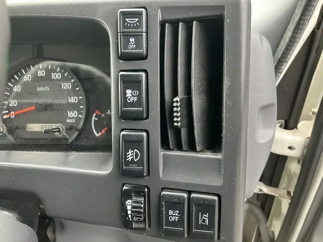 いすゞ エルフ 2RG-NMR88AN(2WD)の写真28