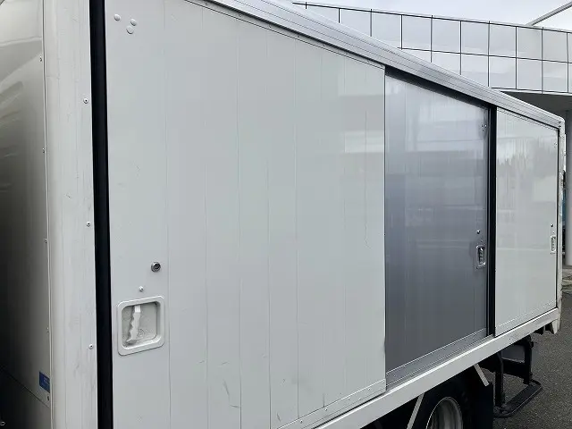 いすゞ エルフ 2RG-NMR88AN(2WD)の写真44