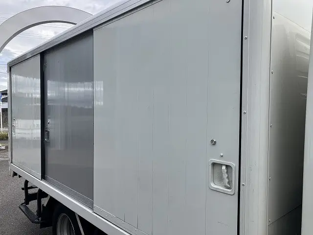 いすゞ エルフ 2RG-NMR88AN(2WD)の写真45