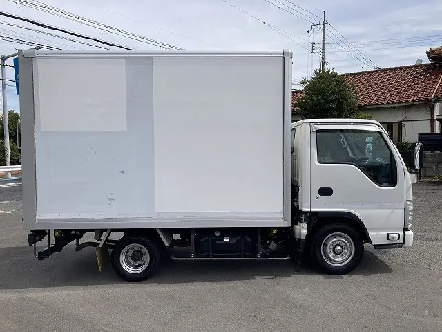 いすゞ エルフ TPG-NHR85AN(2WD)の写真5