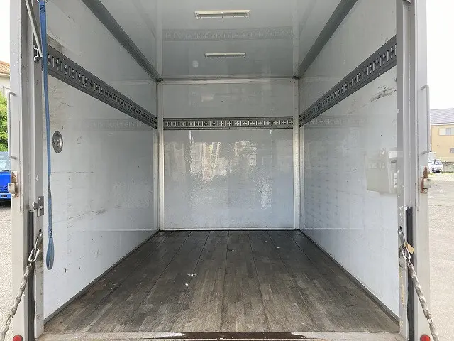 いすゞ エルフ TPG-NHR85AN(2WD)の写真9