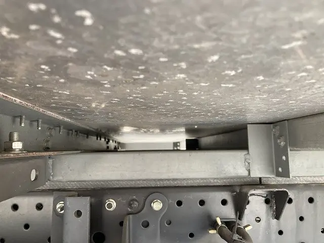 いすゞ エルフ TPG-NHR85AN(2WD)の写真16