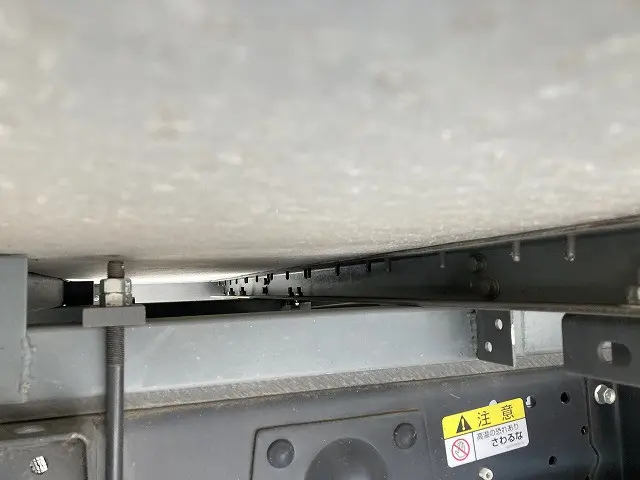 いすゞ エルフ TPG-NHR85AN(2WD)の写真18