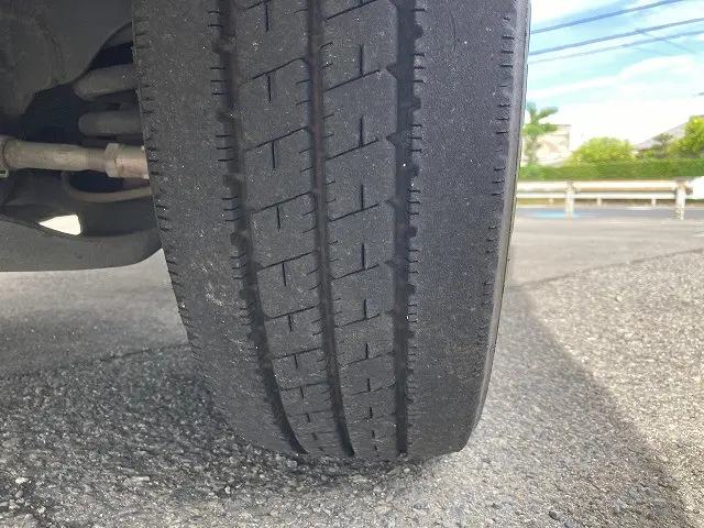 いすゞ エルフ TPG-NHR85AN(2WD)の写真22