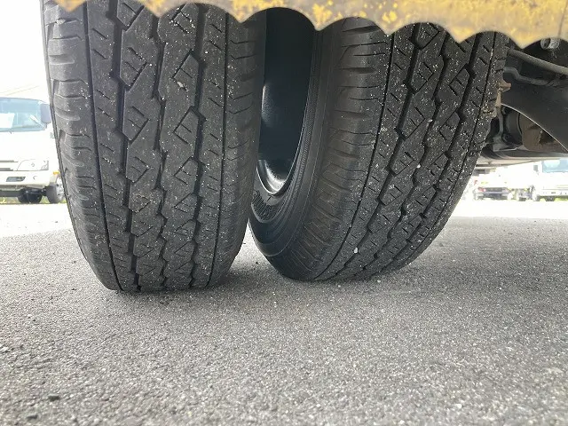 いすゞ エルフ TPG-NHR85AN(2WD)の写真24