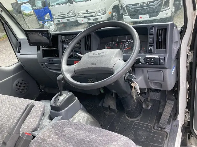 いすゞ エルフ TPG-NHR85AN(2WD)の写真30