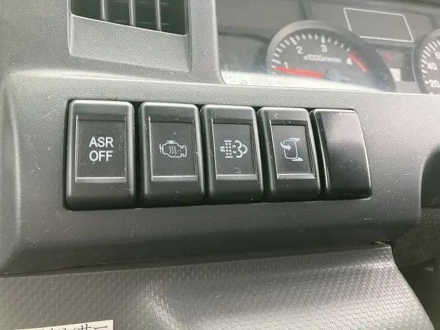 いすゞ エルフ TPG-NHR85AN(2WD)の写真33