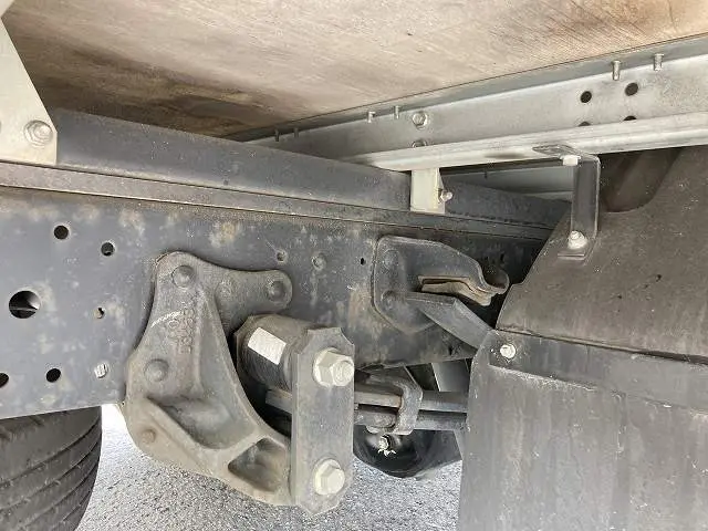 いすゞ エルフ TPG-NNR85AN(2WD)の写真25