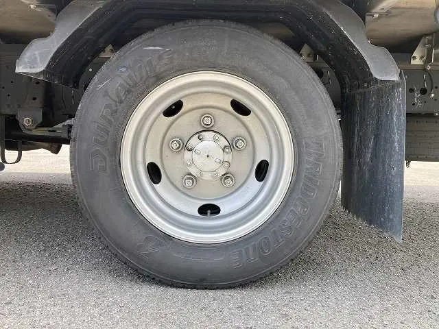 いすゞ エルフ TPG-NNR85AN(2WD)の写真29