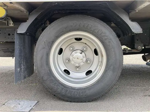 いすゞ エルフ TPG-NNR85AN(2WD)の写真31