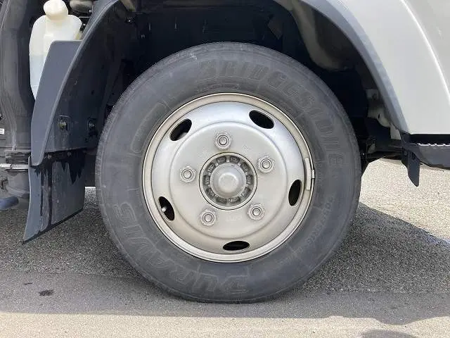 いすゞ エルフ TPG-NNR85AN(2WD)の写真32