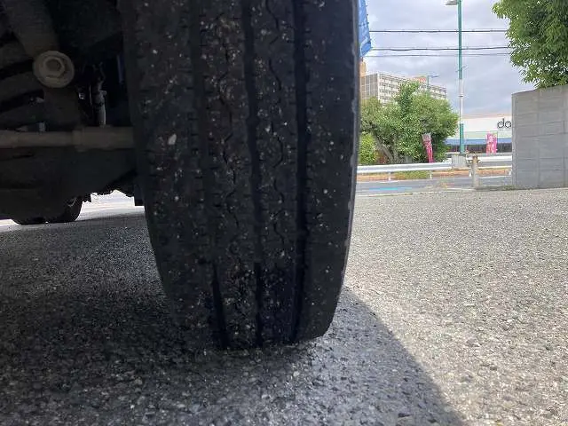 いすゞ エルフ TPG-NNR85AN(2WD)の写真33