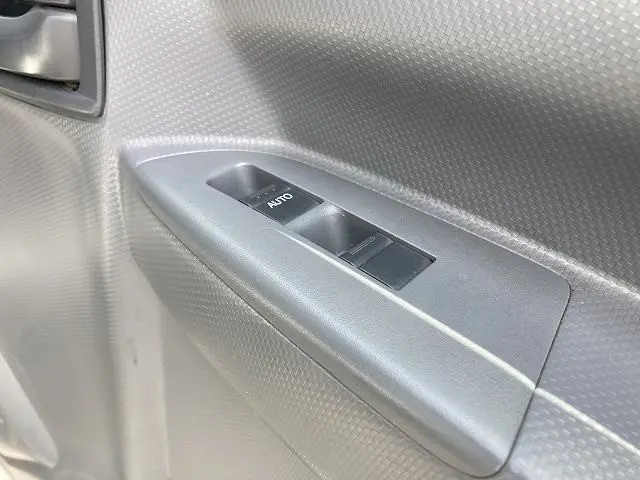 いすゞ エルフ TPG-NNR85AN(2WD)の写真38