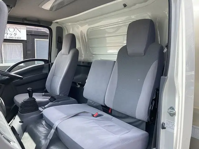 いすゞ エルフ TPG-NNR85AN(2WD)の写真40