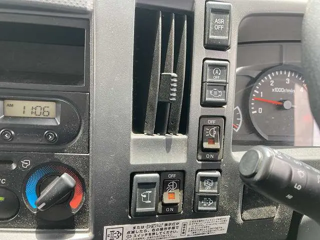 いすゞ エルフ TPG-NNR85AN(2WD)の写真42
