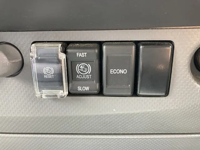 いすゞ エルフ TPG-NNR85AN(2WD)の写真44