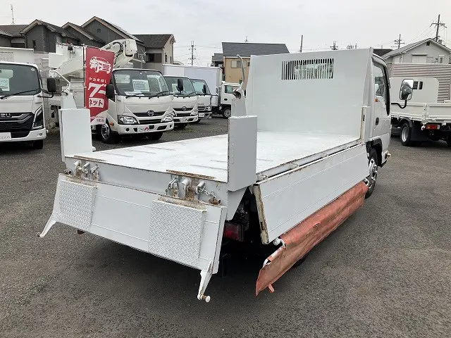 いすゞ エルフ TPG-NKR85AN(2WD)の写真22