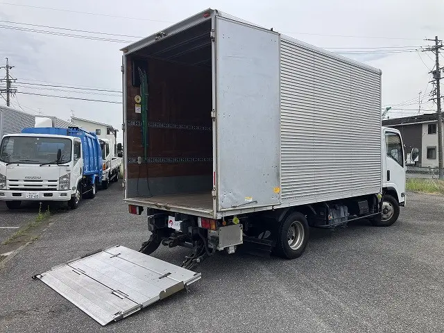 いすゞ エルフ TPG-NPR85AN(2WD)の写真3