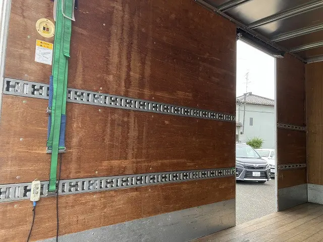 いすゞ エルフ TPG-NPR85AN(2WD)の写真21