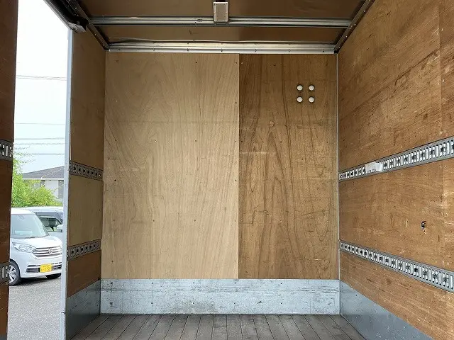 いすゞ エルフ TPG-NPR85AN(2WD)の写真17