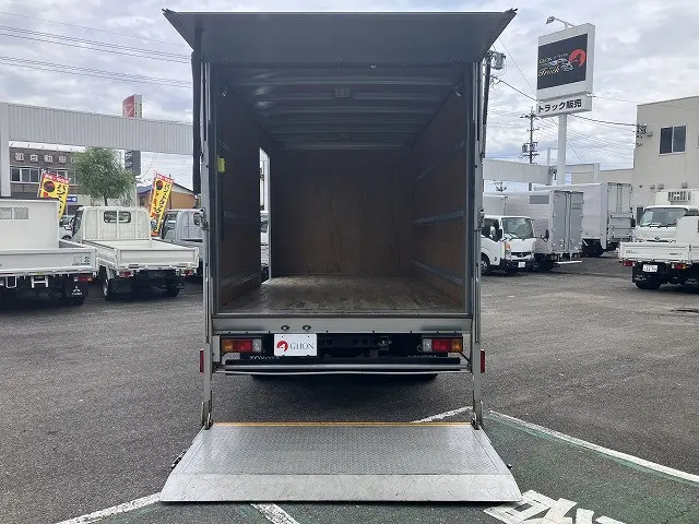 トヨタ ダイナ TDG-XZU712(2WD)の写真2