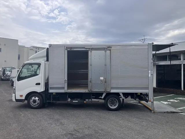 トヨタ ダイナ TDG-XZU712(2WD)の写真4