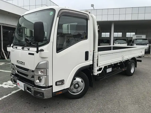いすゞ エルフ 2RG-NLR88AR(2WD)の写真1