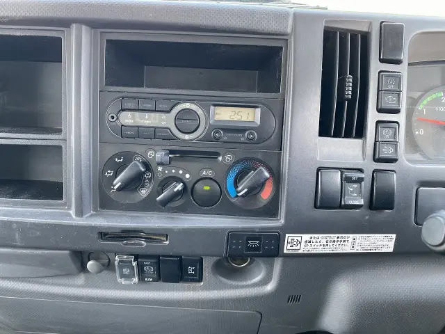 いすゞ フォワード 2RG-FRR90S1(2WD)の写真42