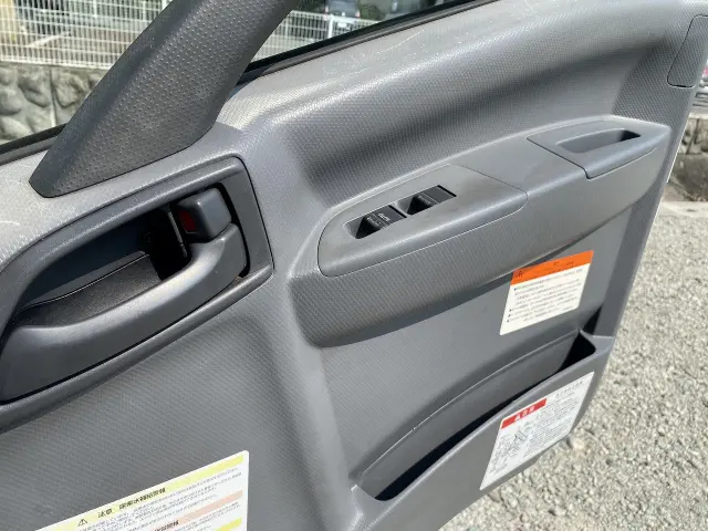 いすゞ フォワード 2RG-FRR90S1(2WD)の写真44