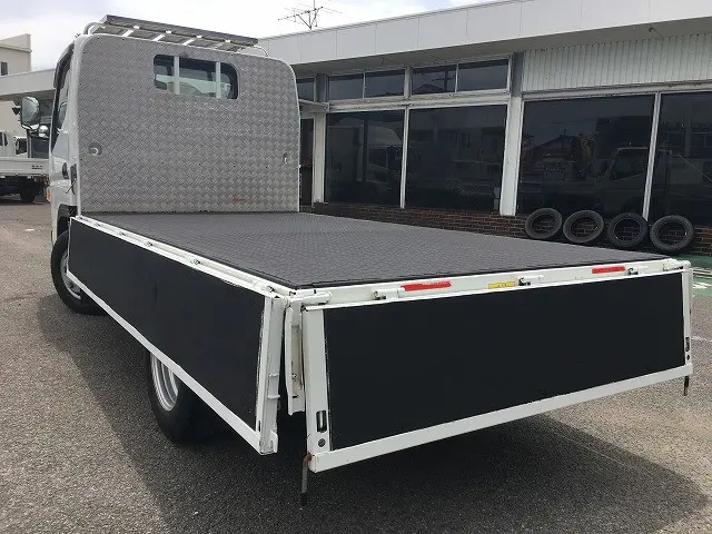 三菱 キャンター TPG-FBA20(2WD)の写真11