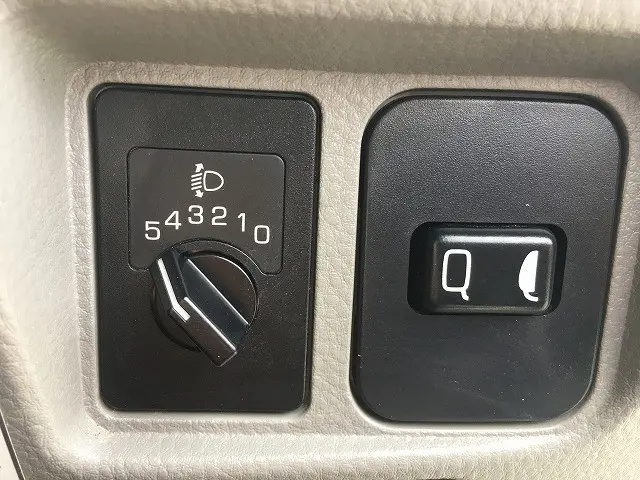 三菱 キャンター TPG-FBA20(2WD)の写真31