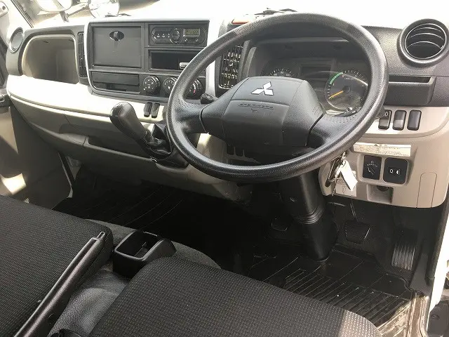 三菱 キャンター TPG-FBA20(2WD)の写真40