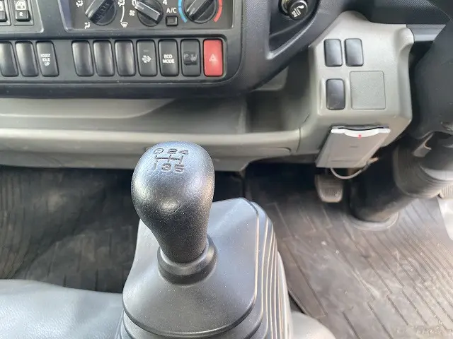 日野 デュトロ SKG-XZU710M(2WD)の写真28