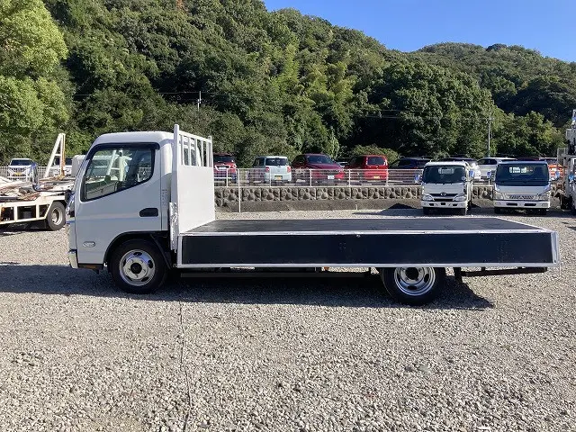 三菱 キャンター 2PG-FEAV0(2WD)の写真11