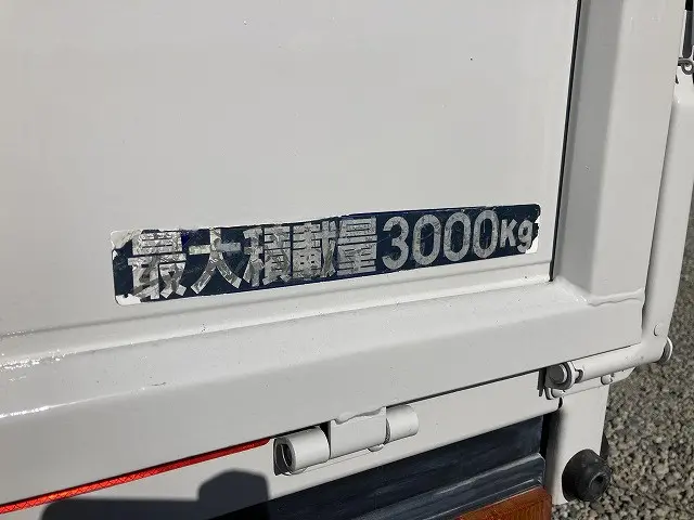 三菱 キャンター 2PG-FEAV0(2WD)の写真21